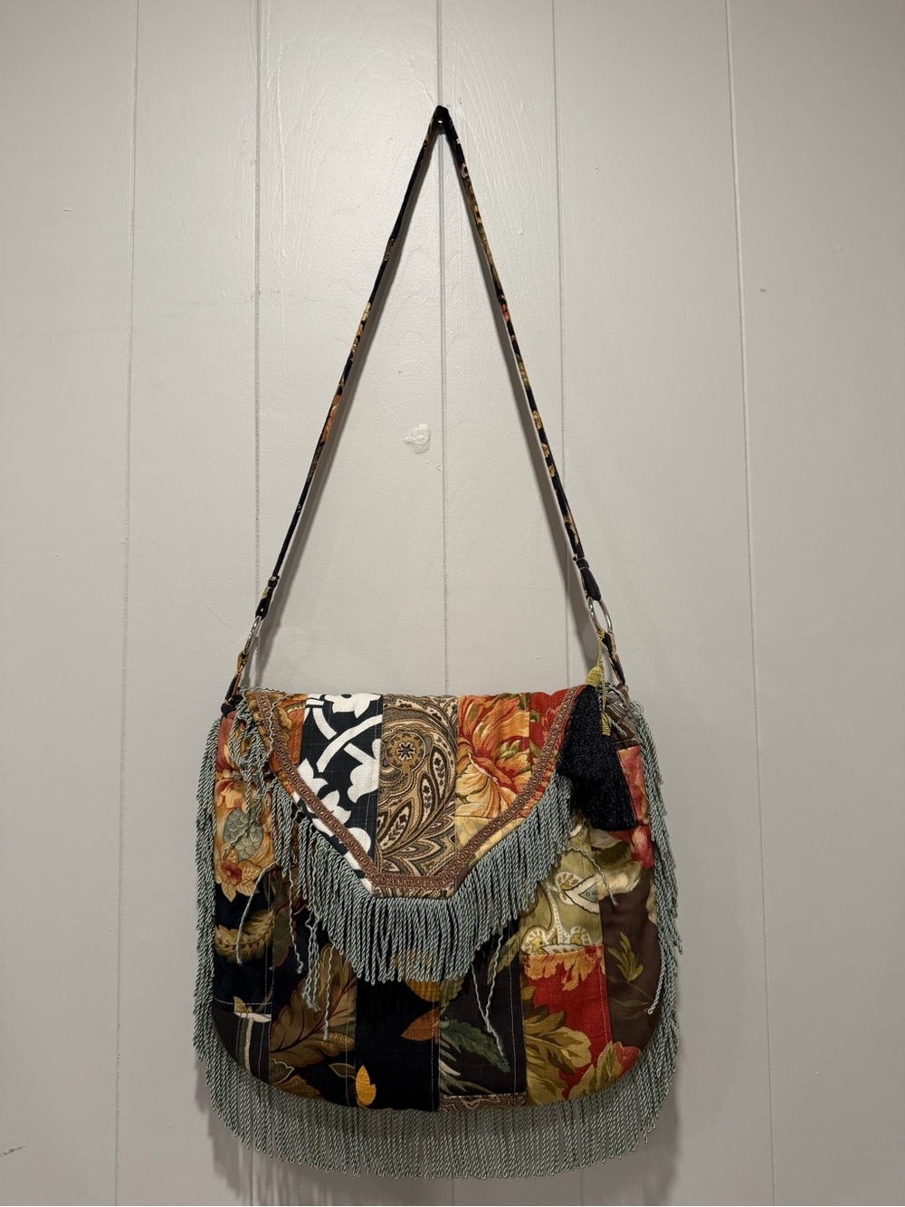 Boho Patchwork Fringe Shoulder Bag in Multicolor
